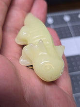 Load image into Gallery viewer, Glow in the dark Lizard carving