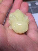 Load image into Gallery viewer, Glow in the dark Lizard carving