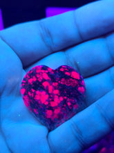 Load image into Gallery viewer, Ruby in Albite Heart