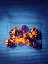 Load image into Gallery viewer, Mini Yooperlites Glow Bag - 0.5 ounce bag of Mini Yooperlites
