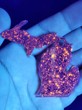 Load image into Gallery viewer, Michigan Yooperlites Keychain