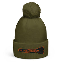Load image into Gallery viewer, Pom pom beanie