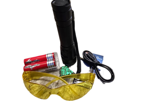 Yooperlites M1-USBC Shortwave 255nm Flashlight Package