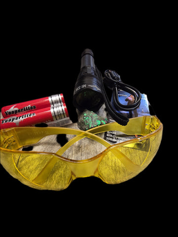Yooperlites M1-USBC Shortwave 255nm Flashlight Package