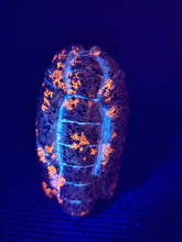 Load image into Gallery viewer, X-Large Yooperlites Dragon Carving zuni