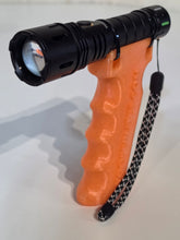 Load image into Gallery viewer, Yooperlites Z1 Zoomable 365nm UV Flashlight Kit