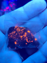 Load image into Gallery viewer, Half ounce bag of Mini Yooperlite Chunks