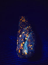 Load image into Gallery viewer, Yooperlites Puma/Panther Zuni Carving Large