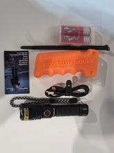Load image into Gallery viewer, Yooperlites Z1 Zoomable 365nm UV Flashlight Kit