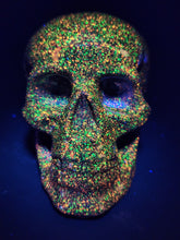 Load image into Gallery viewer, Resin skull with Yooperlite and Willemite