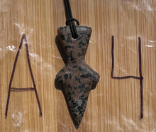 Load image into Gallery viewer, A4- Yooperlites Arrowhead Necklace